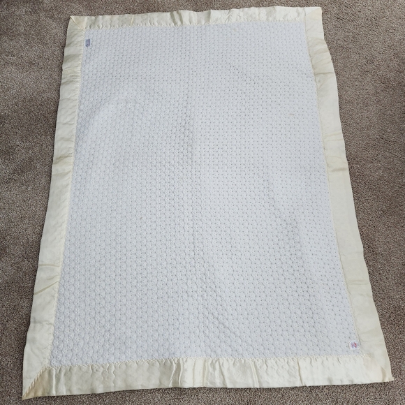 Vintage Quiltex Blanket White Throw Ribbon Binding 48 x 34 Home Bedding Made USA - Picture 8 of 10